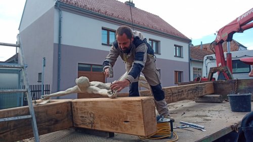 Nový kříž u prodejny Javor - 26.9.2022